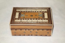 Indian Sadeli Cribbage Box  - ISC125